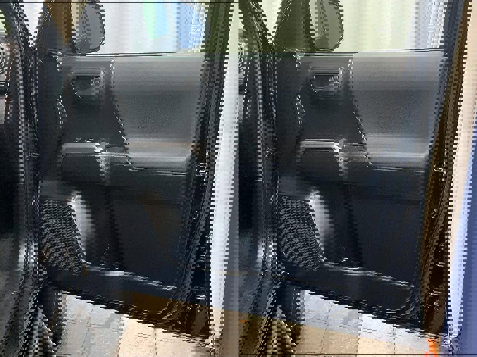 Used 2022 Toyota Tacoma TRD Off-Road image 12