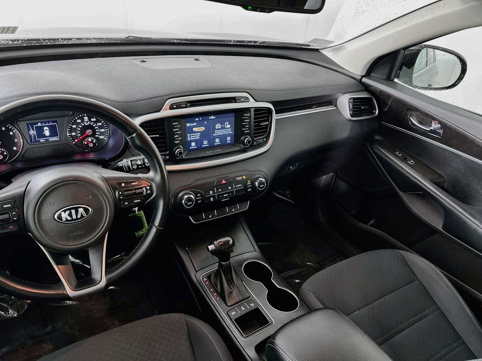 Used 2017 Kia Sorento AWD w/ LX Convenience Package image 23