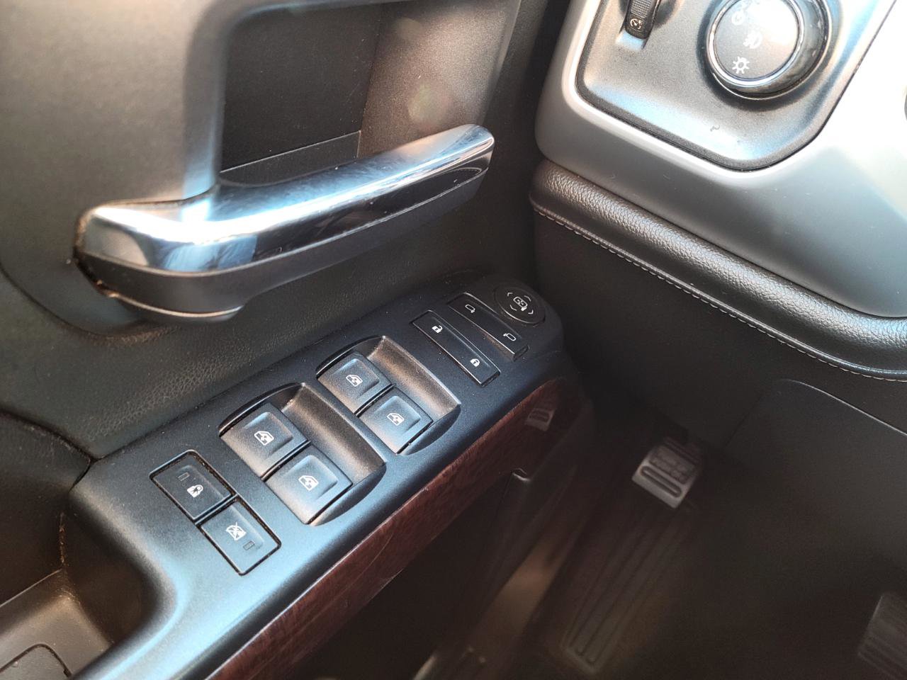 Used 2017 GMC Sierra 1500 SLE w/ SLE Value Package image 13