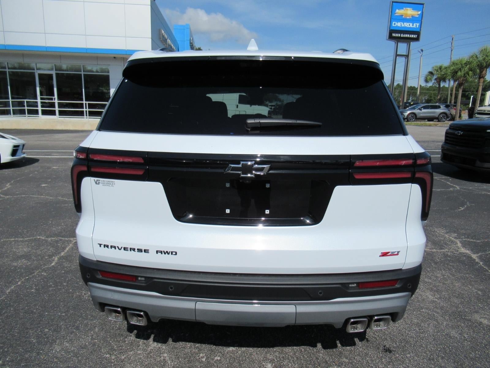 New 2026 Chevrolet Traverse Z71 w/ Enhanced Driving Package AWD/4WD image 6