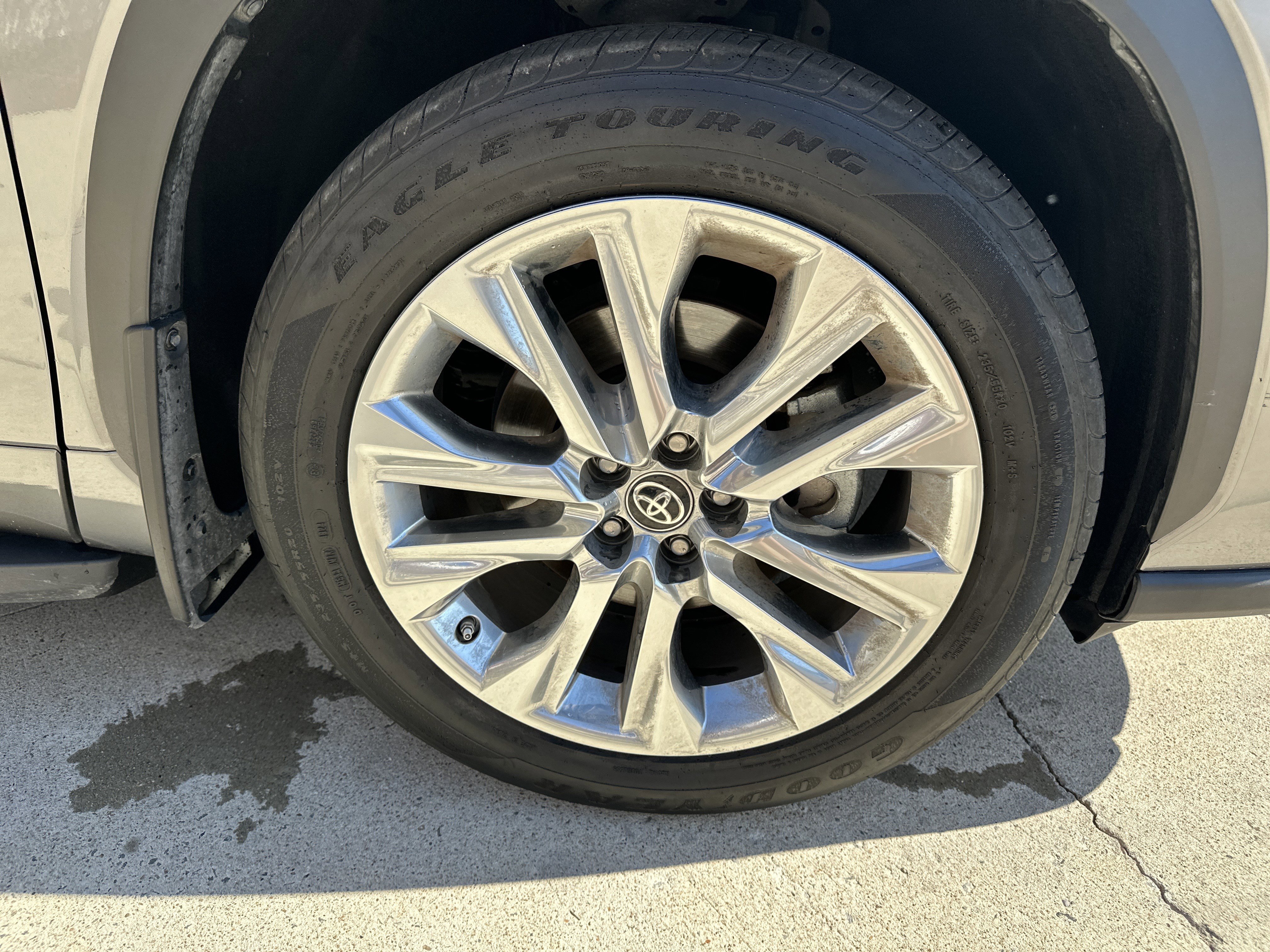 Certified 2025 Toyota Highlander Limited AWD/4WD image 32