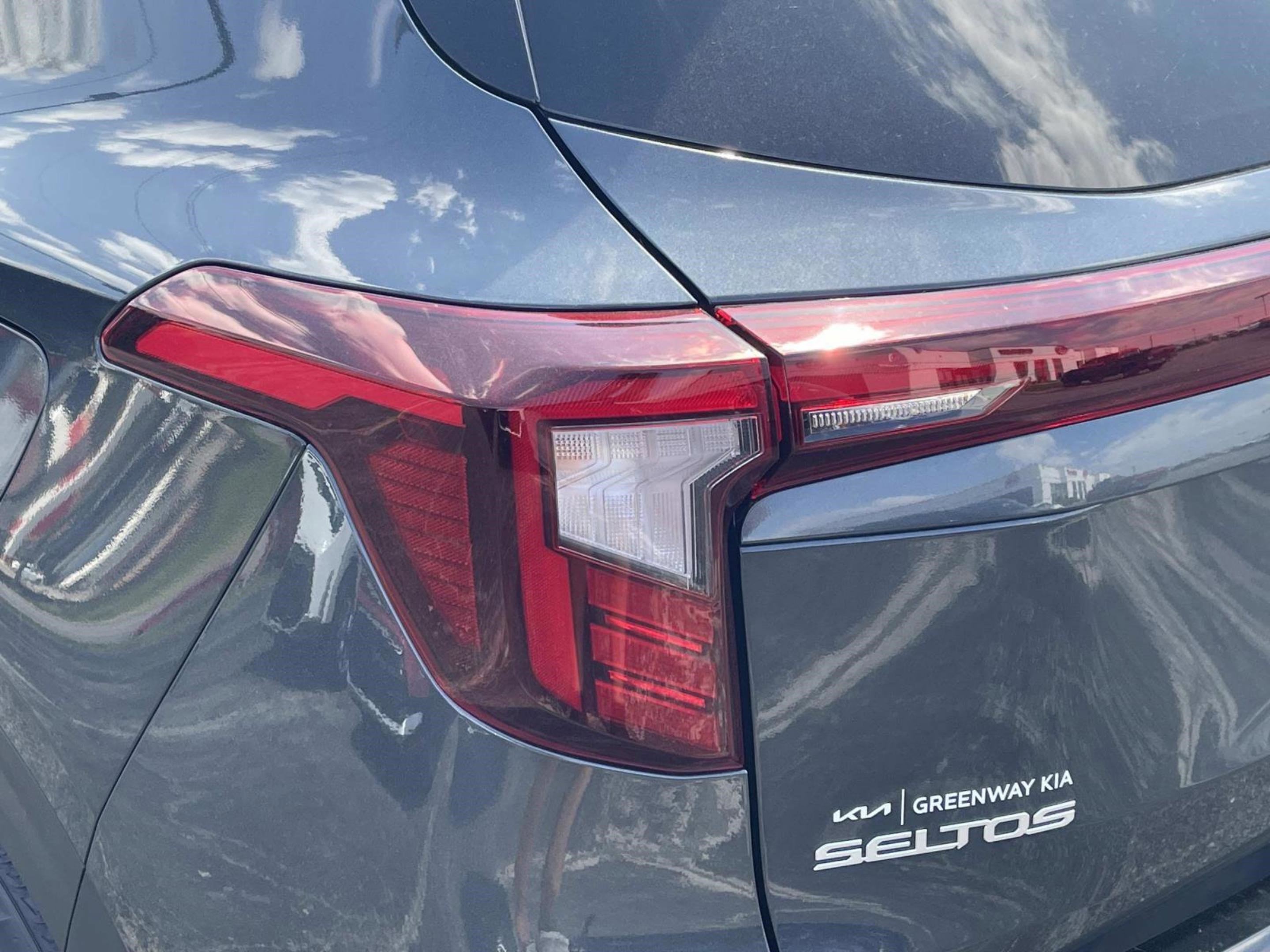 New 2026 Kia Seltos EX image 10