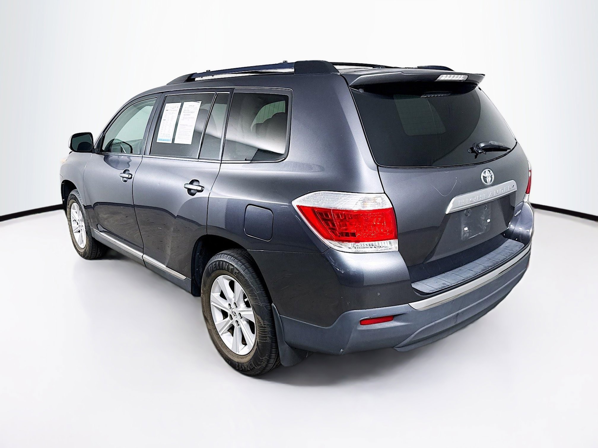 Used 2011 Toyota Highlander 4WD w/ Tech Pkg image 29