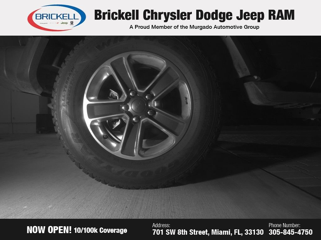 Used 2018 Jeep Wrangler Unlimited Sahara image 32