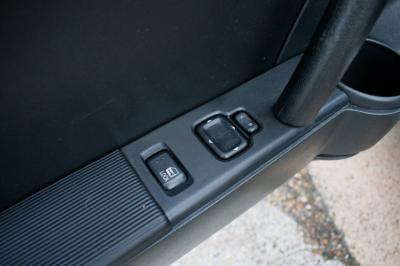Used 2008 MAZDA MX-5 Miata Touring RWD image 19