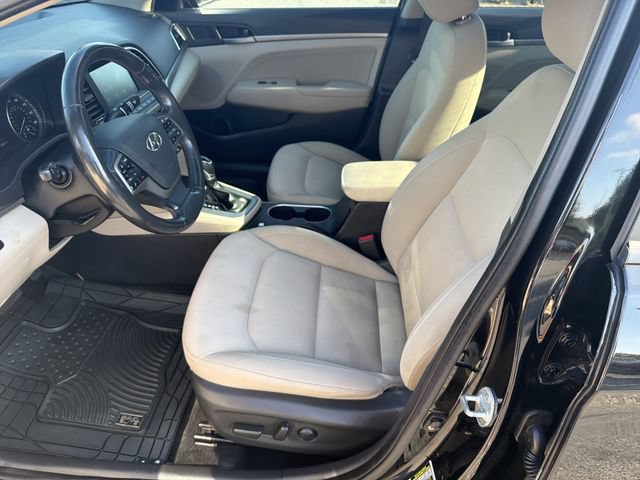 Used 2017 Hyundai Elantra Value Edition FWD image 11