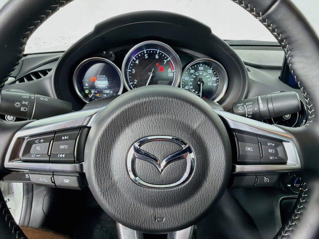 Used 2025 MAZDA MX-5 Miata Club RWD image 16