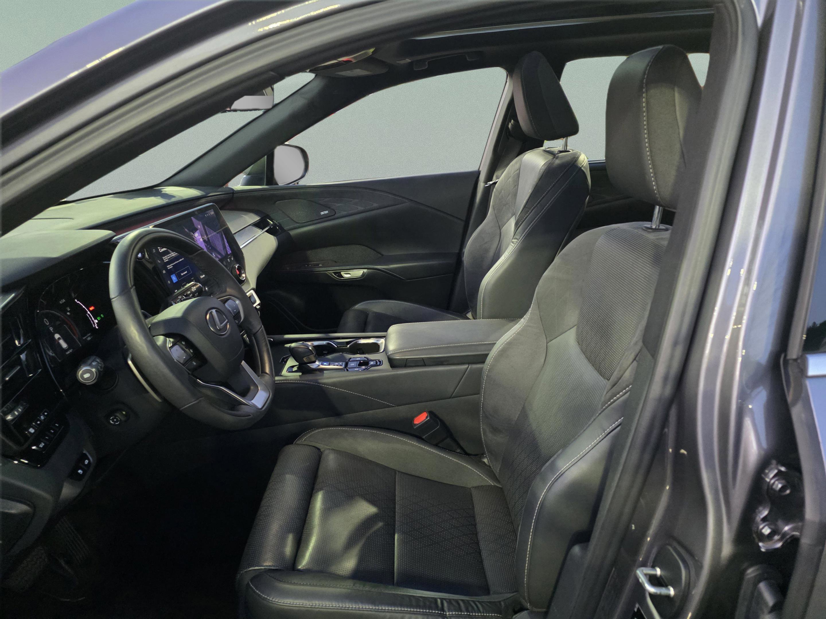 Certified 2023 Lexus RX 350 FWD w/ Accessory Package (Z1) image 30