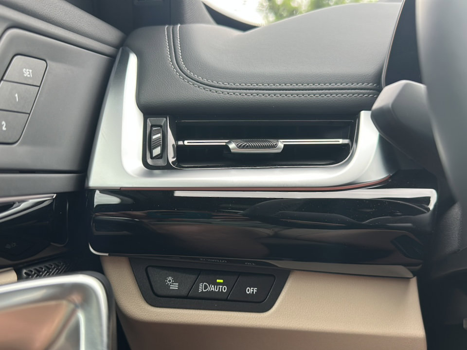 New 2025 BMW X1 xDrive28i w/ Technology Package image 25