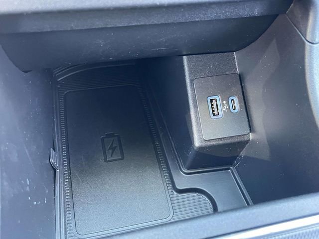 Used 2022 Ford Edge Titanium w/ Equipment Group 301A AWD/4WD image 37