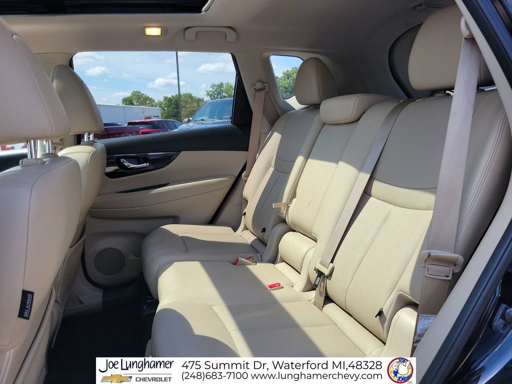 Used 2017 Nissan Rogue SL w/ SL Premium Package AWD/4WD image 28