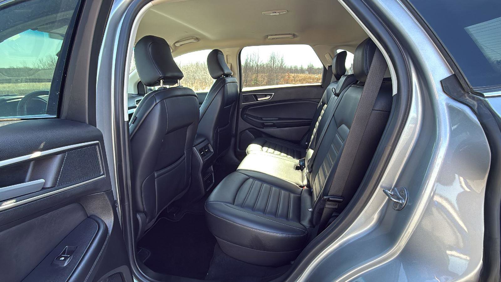 Used 2024 Ford Edge SEL AWD/4WD image 23