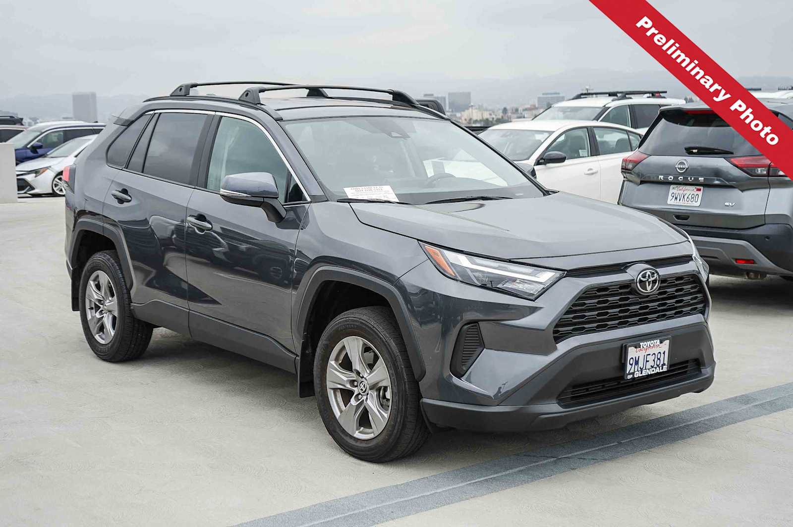 Used 2024 Toyota RAV4 XLE FWD image 3
