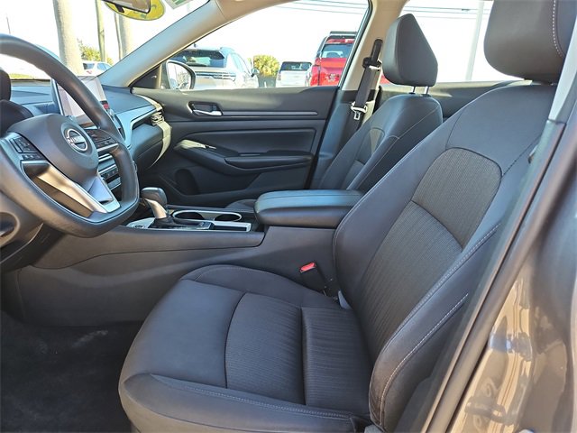 Used 2024 Nissan Altima 2.5 SV image 15