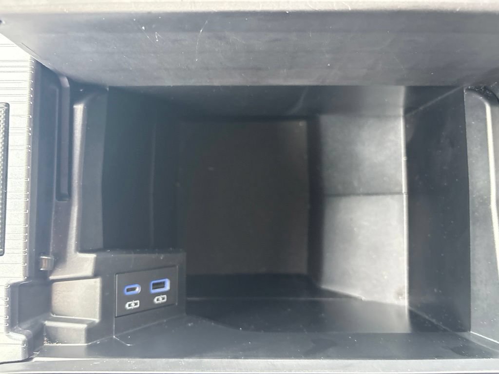 Used 2021 Toyota Sienna XSE FWD image 17