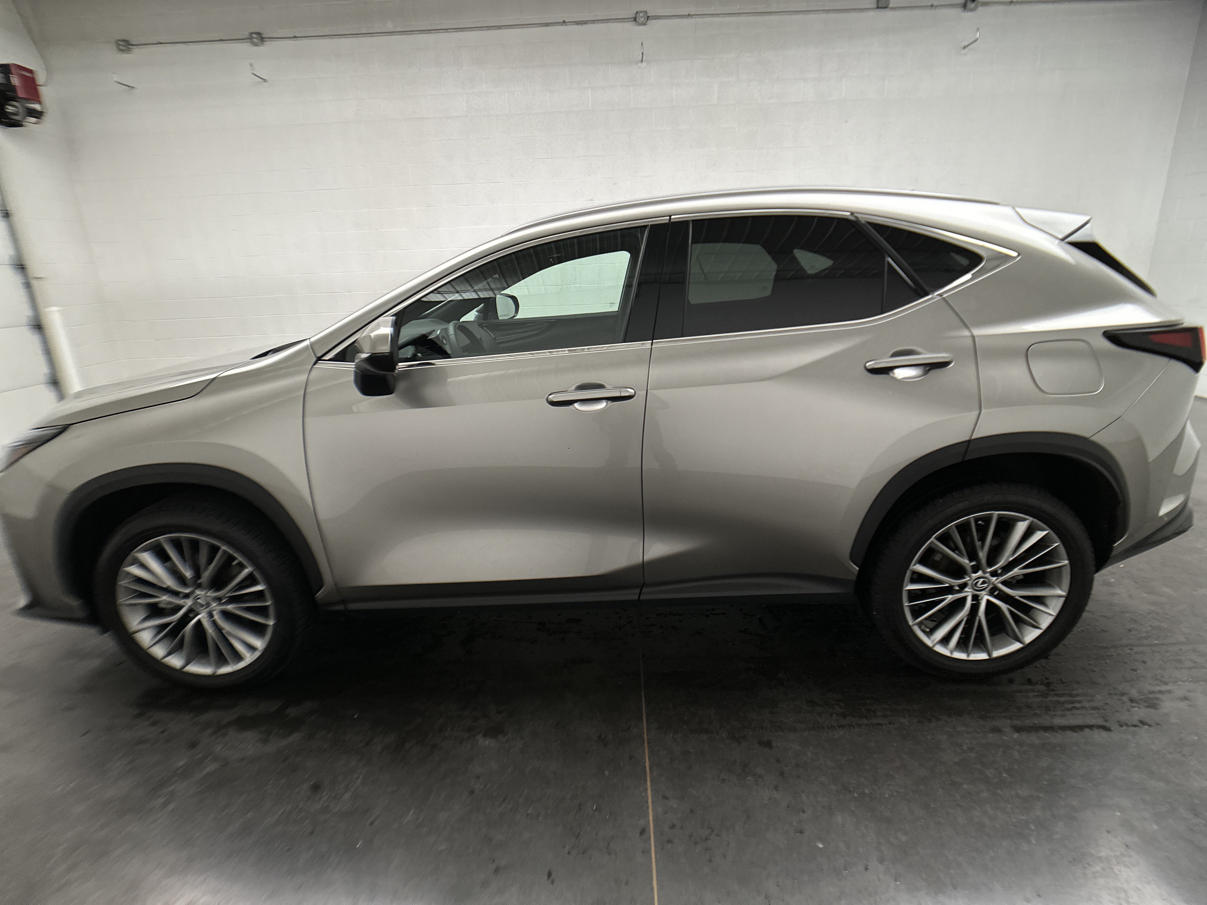 Used 2023 Lexus NX 350 AWD image 7