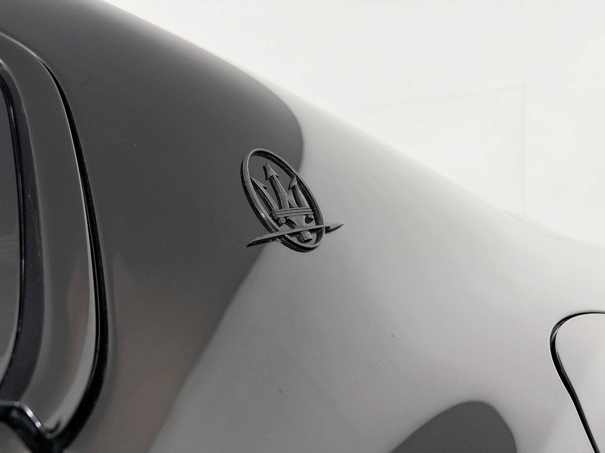 Used 2018 Maserati Ghibli RWD image 23