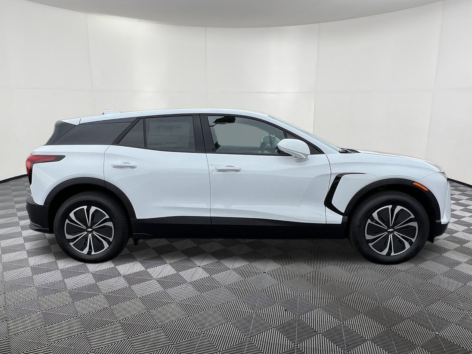 New 2025 Chevrolet Blazer EV LT image 7