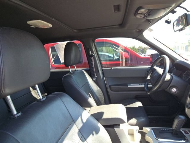 Used 2011 Ford Escape XLT w/ 203A Rapid Spec Order Code AWD/4WD image 10