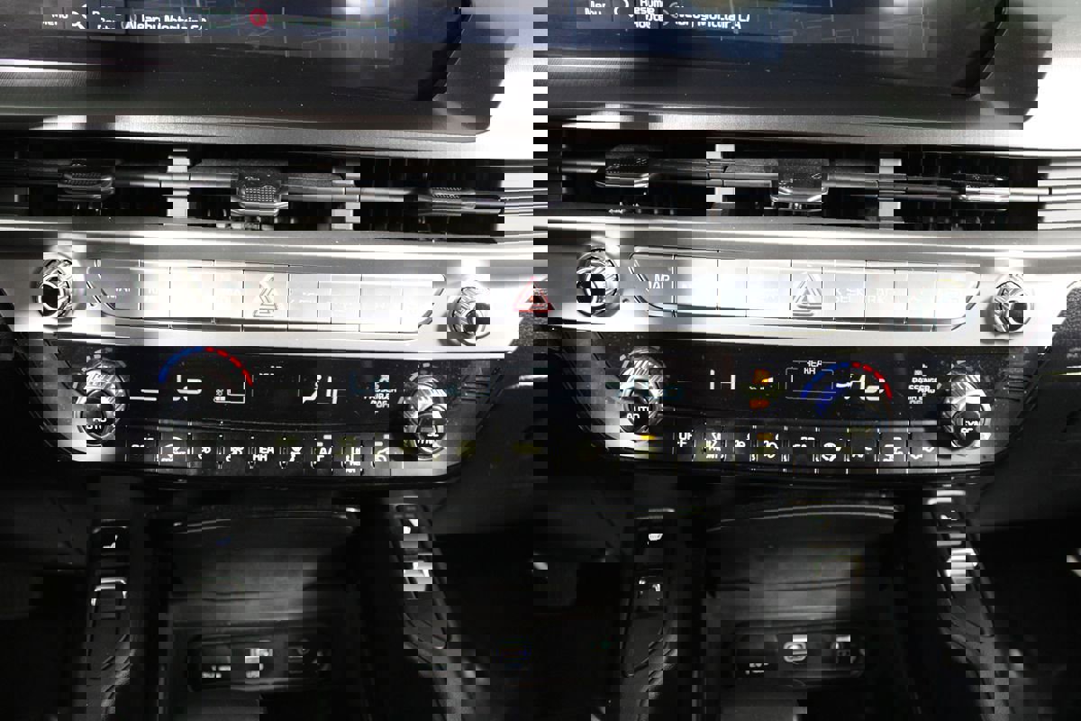 Used 2023 Kia Telluride S image 11