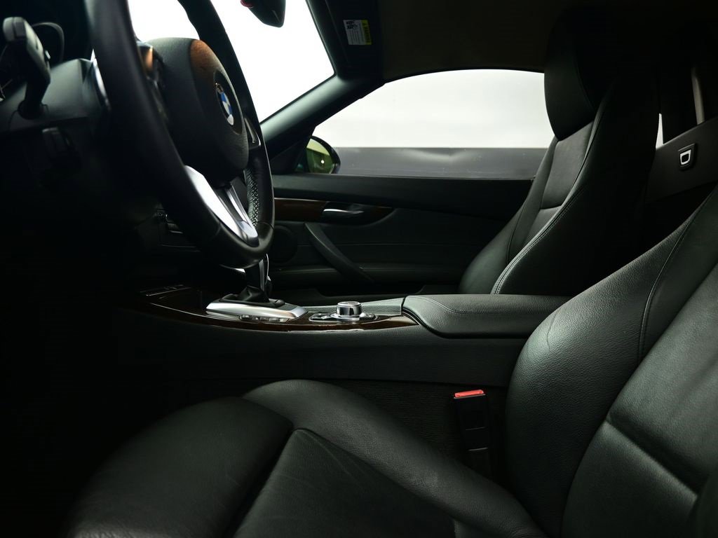 Used 2009 BMW Z4 sDrive35i image 13