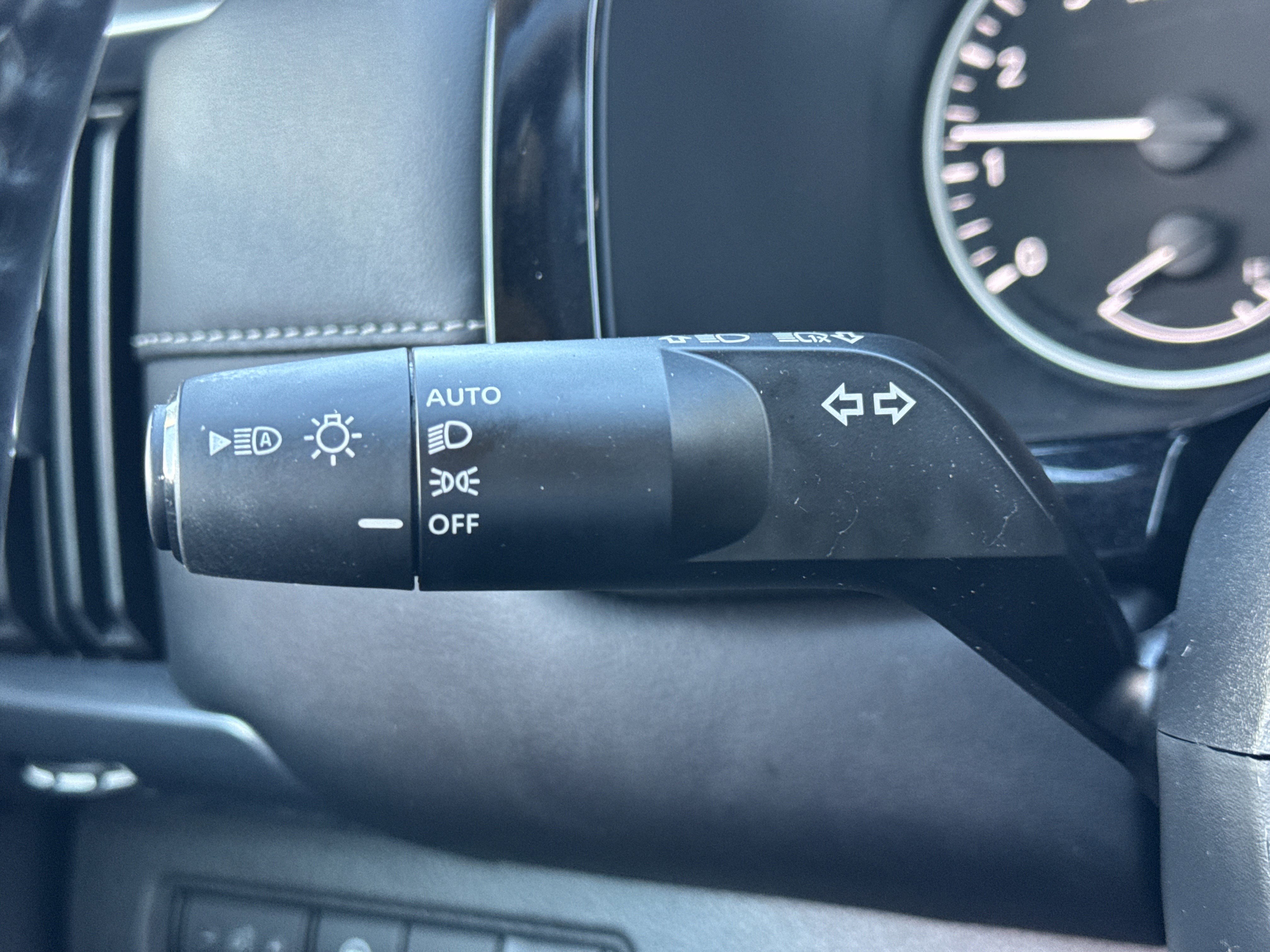 Used 2023 Nissan Pathfinder SL image 22