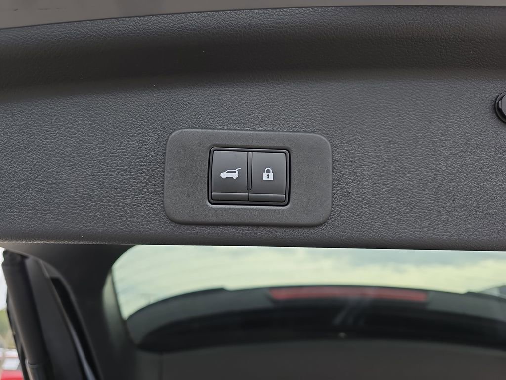 Used 2025 Nissan Murano SL image 17