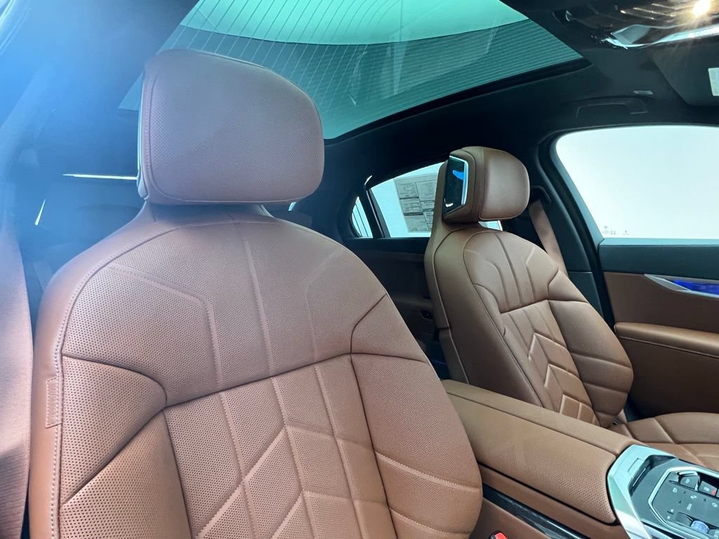 New 2026 BMW 740i xDrive AWD/4WD image 34