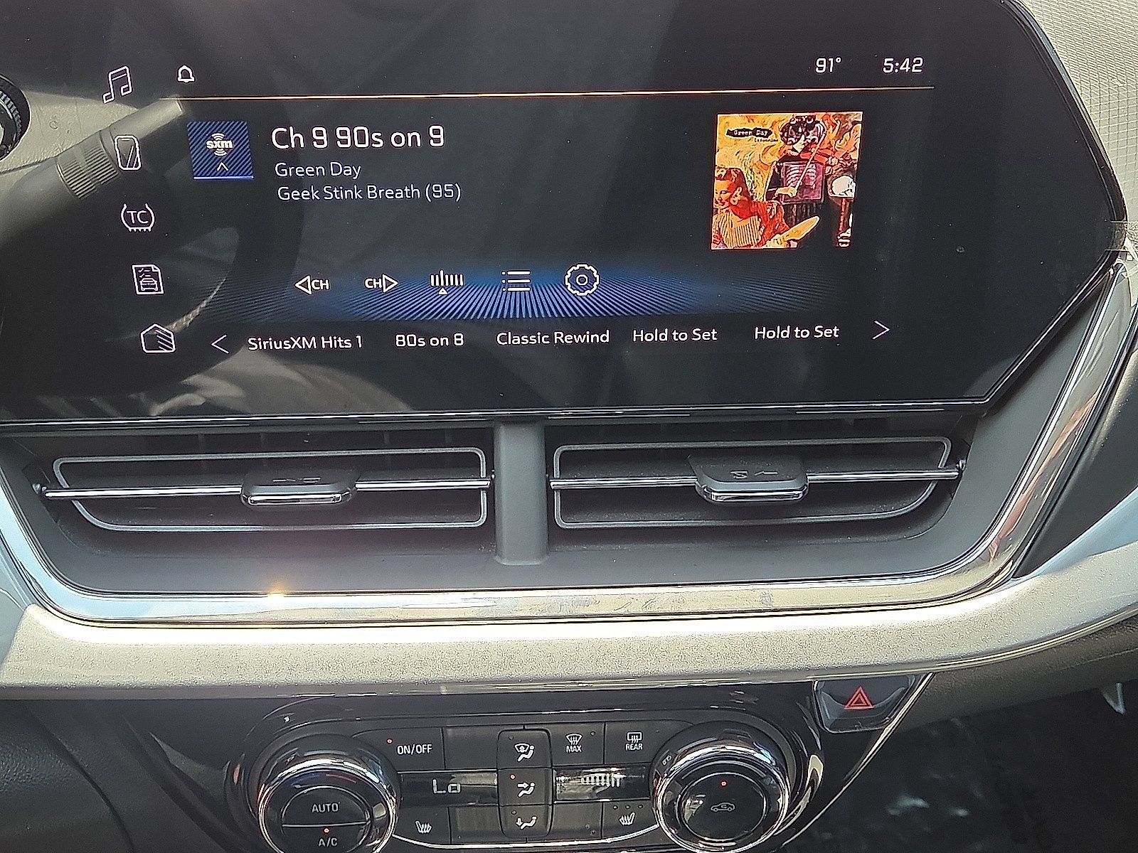 Used 2026 Chevrolet Trax LT w/ Driver Confidence Package FWD image 24