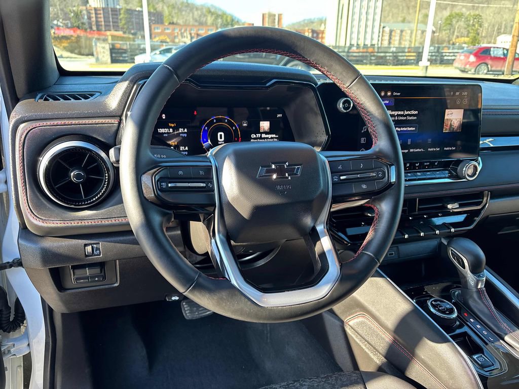 Used 2024 Chevrolet Colorado Z71 w/ Z71 Convenience Package 2 image 14