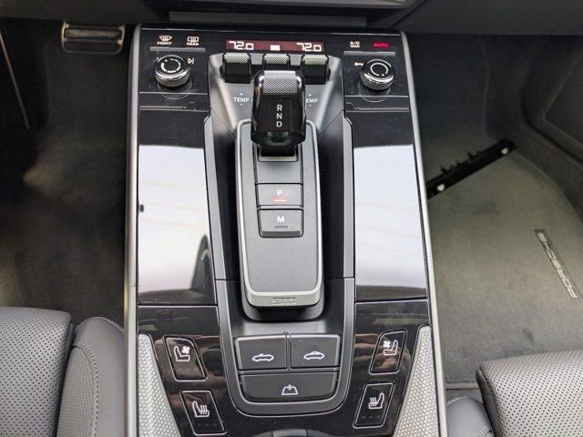 Used 2020 Porsche 911 Cabriolet image 22
