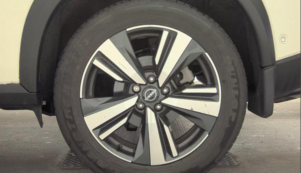 Used 2023 Nissan Rogue Platinum w/ Platinum Premium Package AWD/4WD image 10