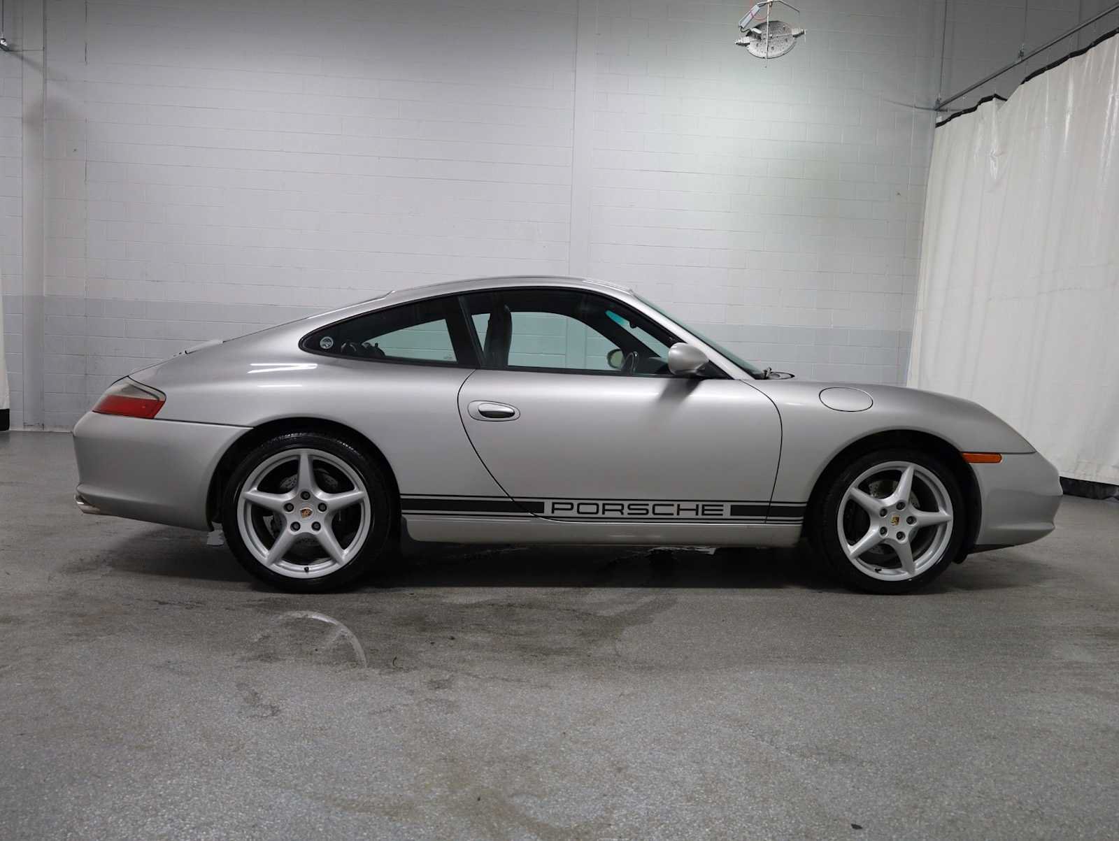 Used 2003 Porsche 911 Carrera RWD image 10