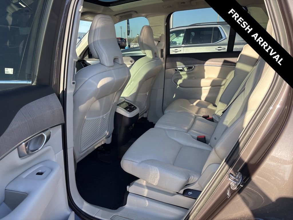 Used 2023 Volvo XC90 B6 Plus w/ Protection Package Premier image 12