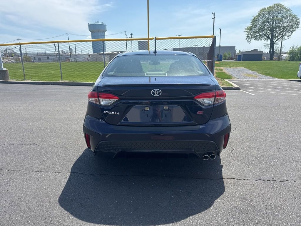 Used 2022 Toyota Corolla SE image 3