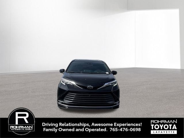 New 2026 Toyota Sienna Platinum image 9