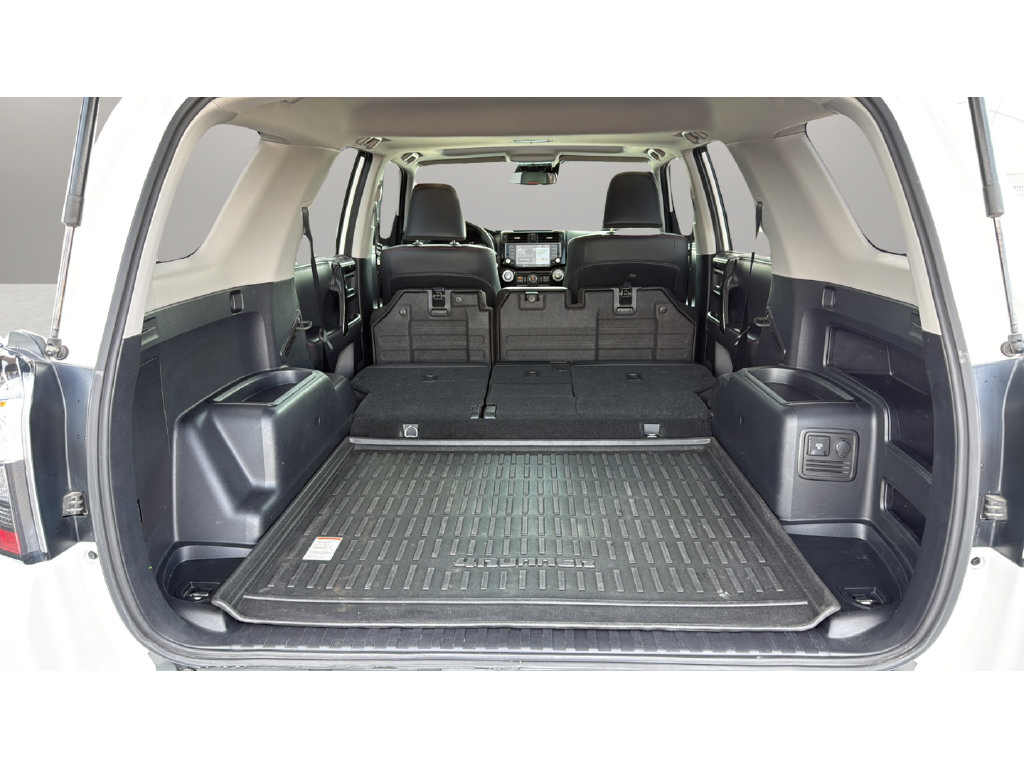 Used 2020 Toyota 4Runner Venture w/ Moonroof Package AWD/4WD image 16