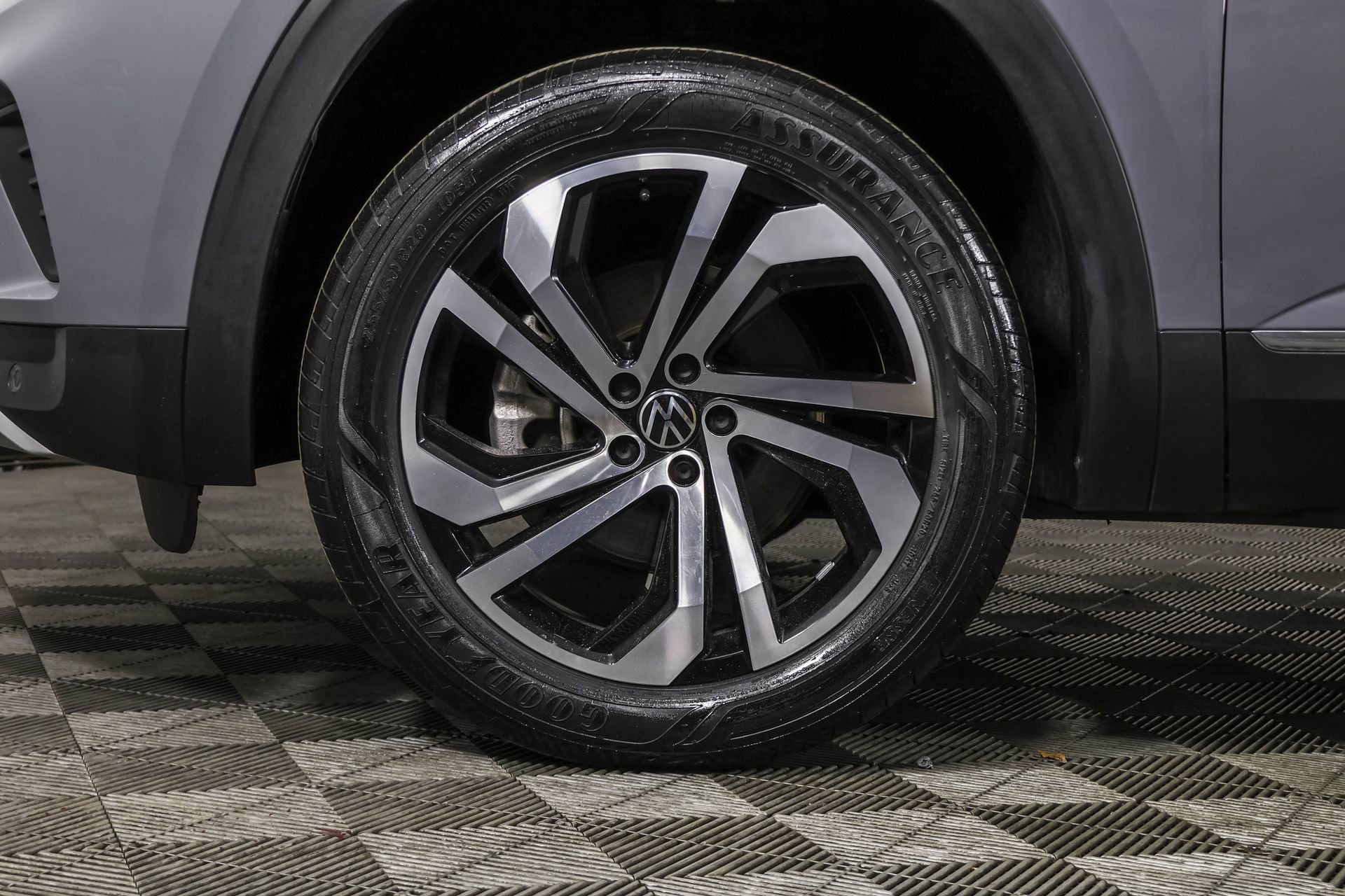 Used 2022 Volkswagen Atlas Cross Sport SEL image 25