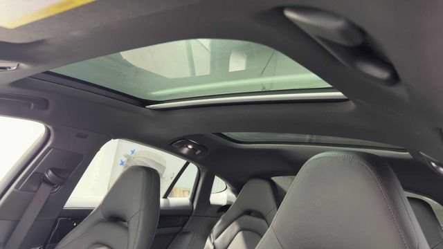 Used 2019 Porsche Panamera w/ Premium Package Plus RWD image 32