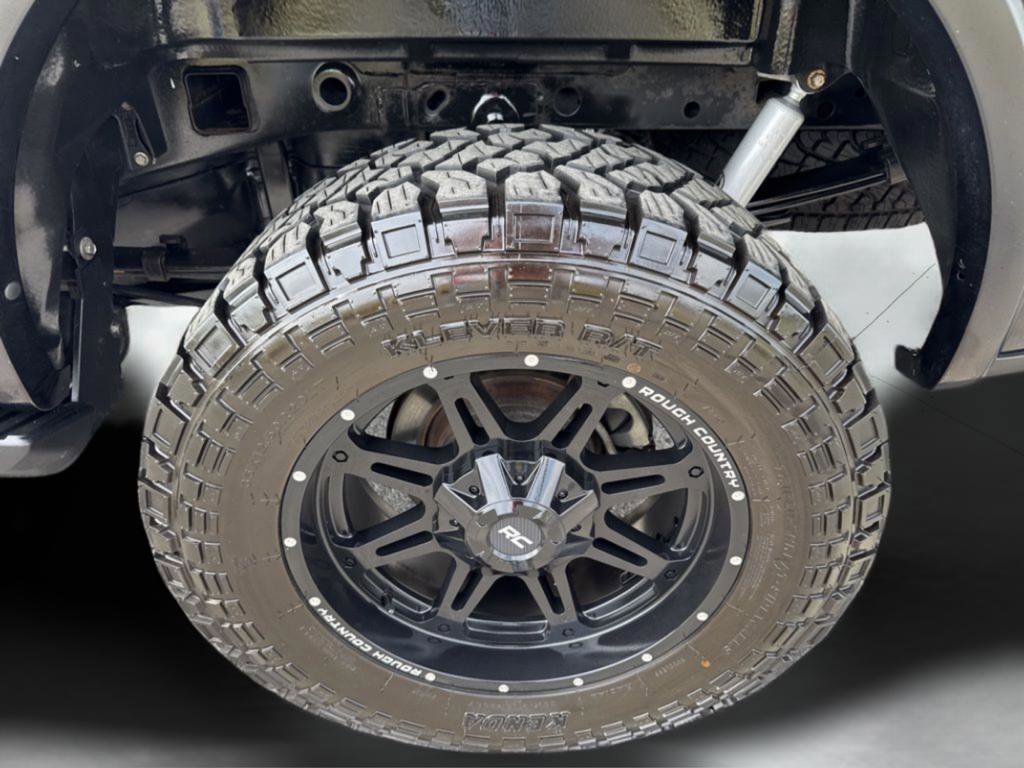 Used 2017 Ford F150 Platinum w/ Equipment Group 701A Luxury image 17