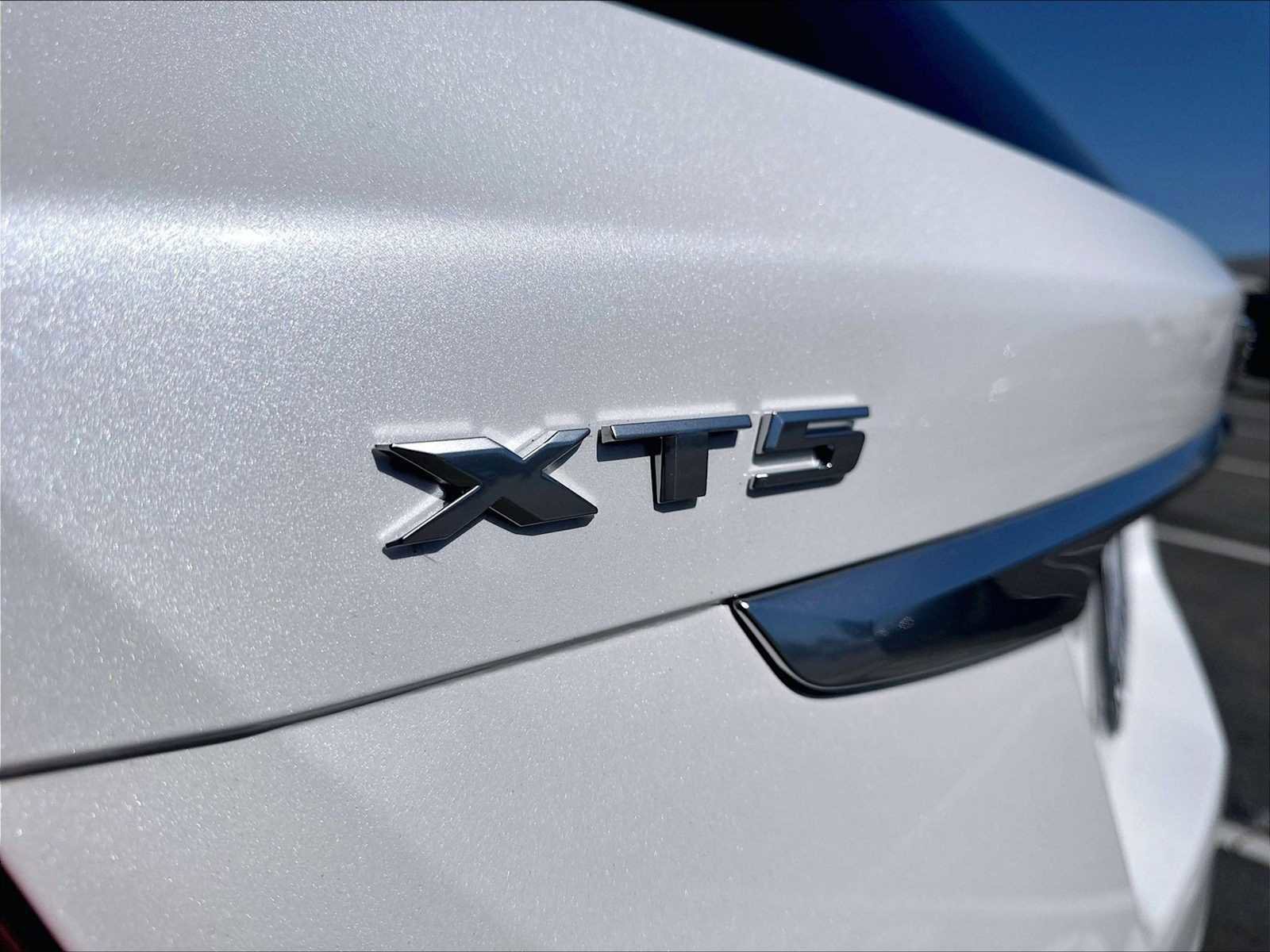 Used 2019 Cadillac XT5 Platinum AWD/4WD image 11