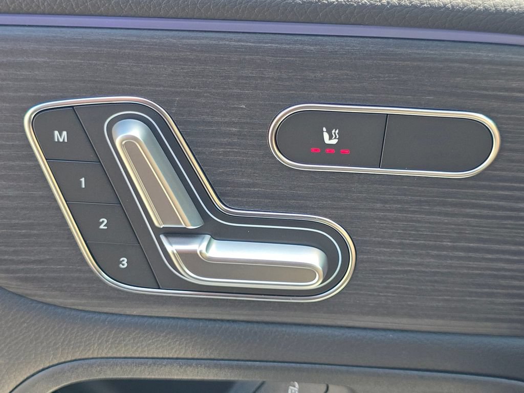 New 2026 Mercedes-Benz GLB 250 4MATIC image 5