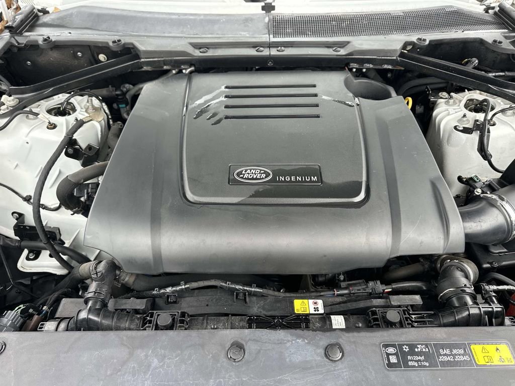 Used 2023 Land Rover Defender 110 S image 11