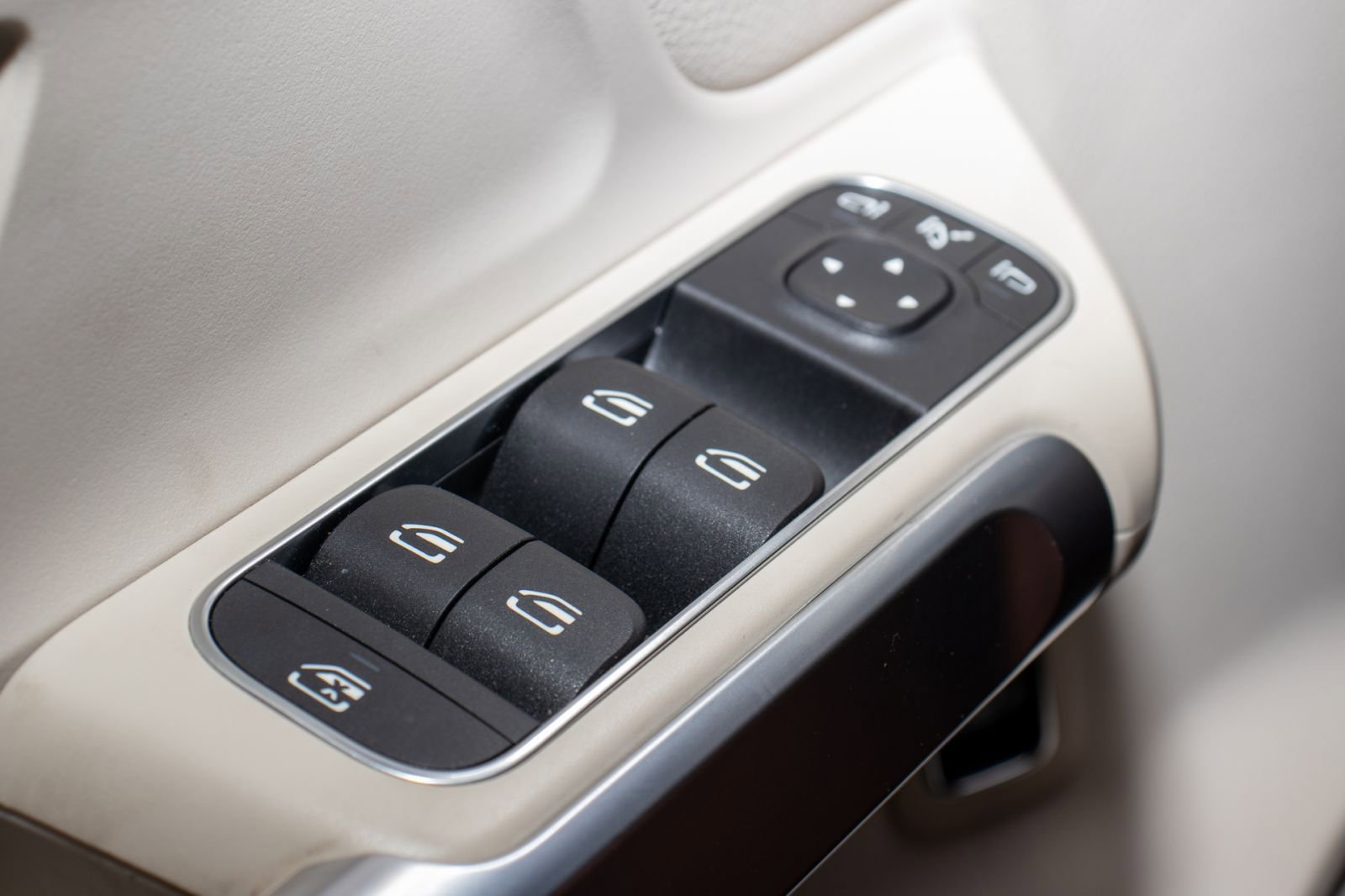 Used 2020 Mercedes-Benz GLB 250 image 26