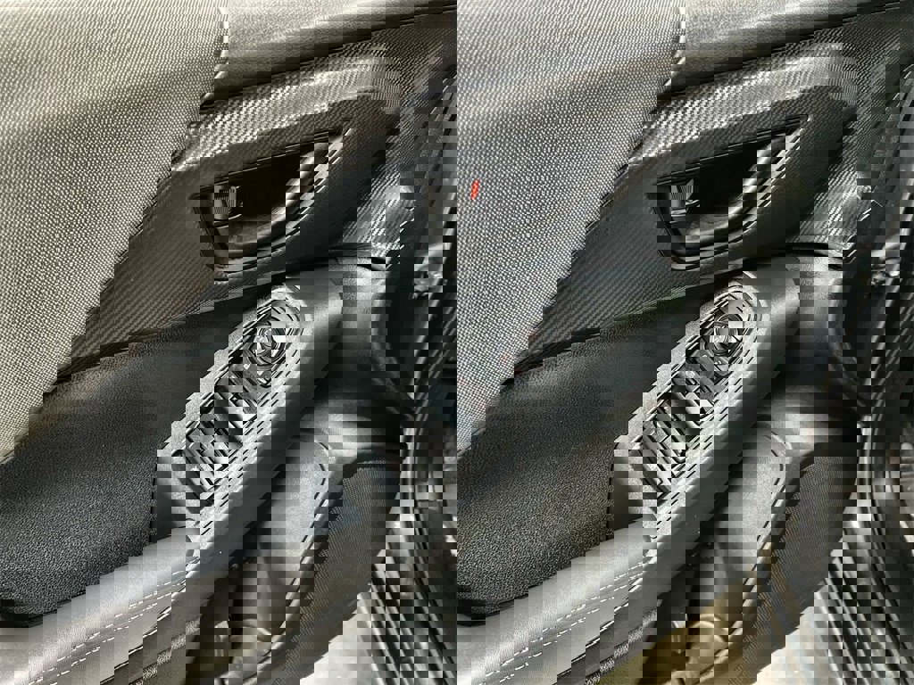 Used 2025 Subaru Crosstrek 2.0i Premium image 14