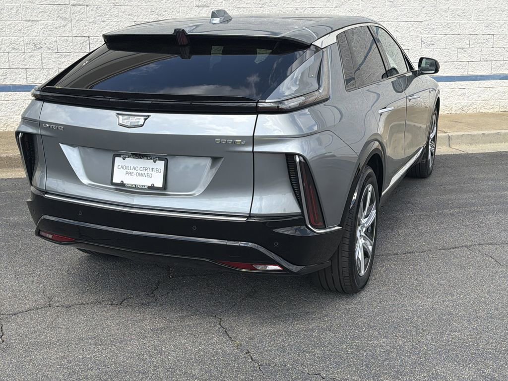Used 2024 Cadillac Lyriq Tech image 11