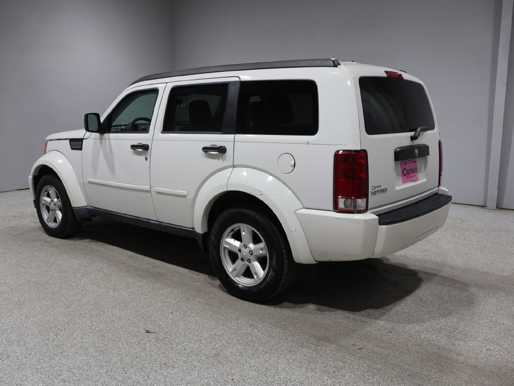 Used 2008 Dodge Nitro SXT RWD image 4