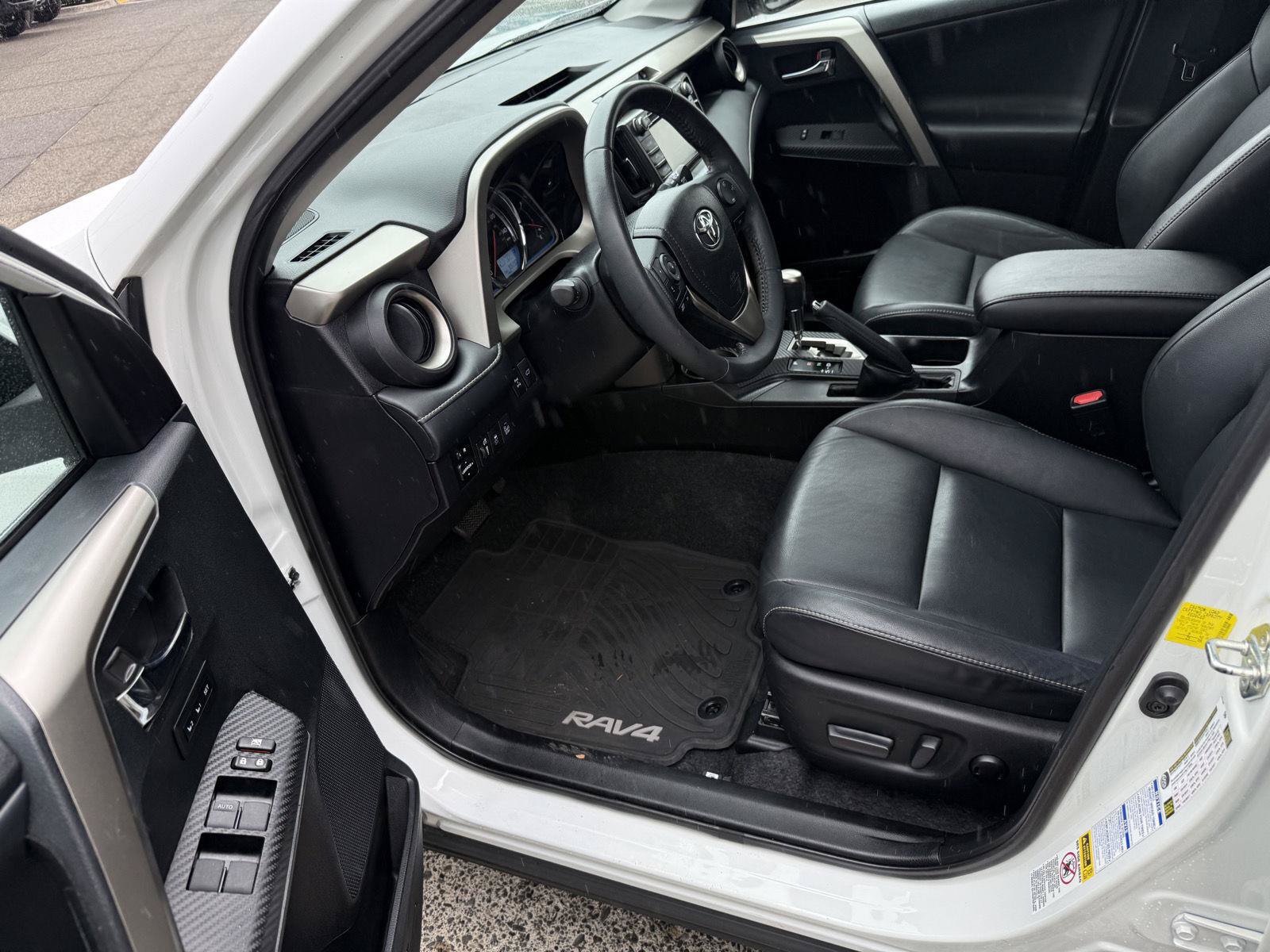 Used 2014 Toyota RAV4 Limited AWD/4WD image 10