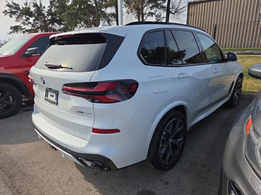 New 2026 BMW X5 xDrive40i w/ Executive Package image 5