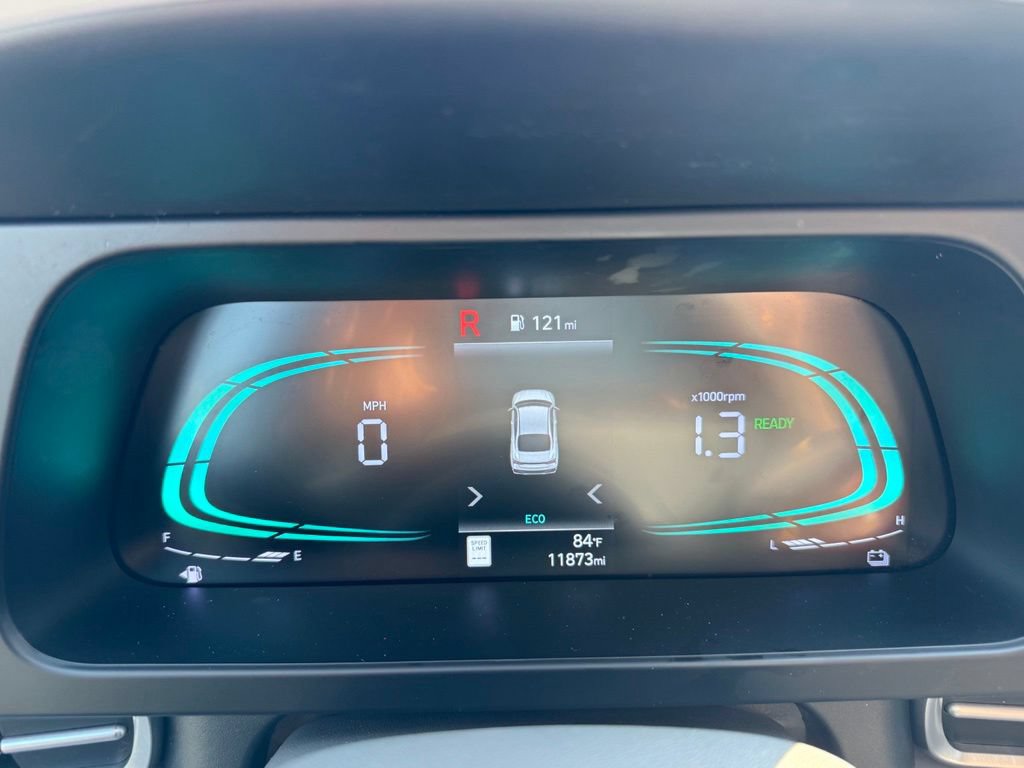Certified 2025 Hyundai Elantra Hybrid FWD image 24